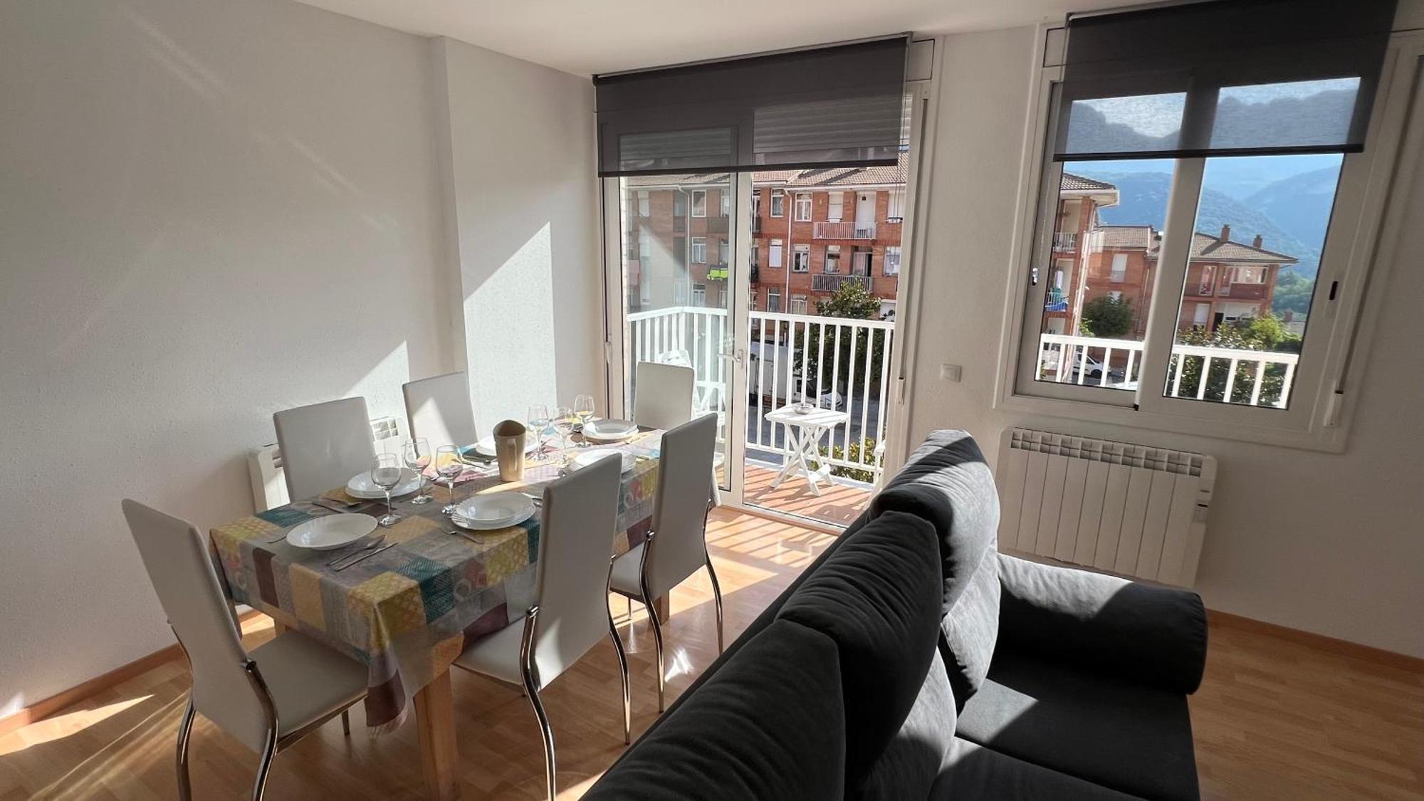 Apartament Acollidor Al Bergueda 6P Sant Jordi de Cercs Kültér fotó